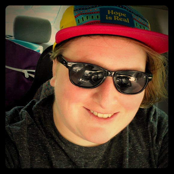 Meet your Posher, Kara - Picture 1 of 1